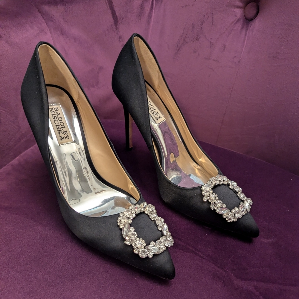 Badgley Mischka Elegant Black Heels with Sparkling Embellishments 7.5